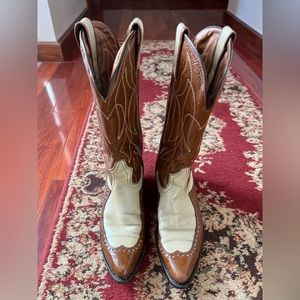 100% Leather Vintage Western Women’s Boots Size 7